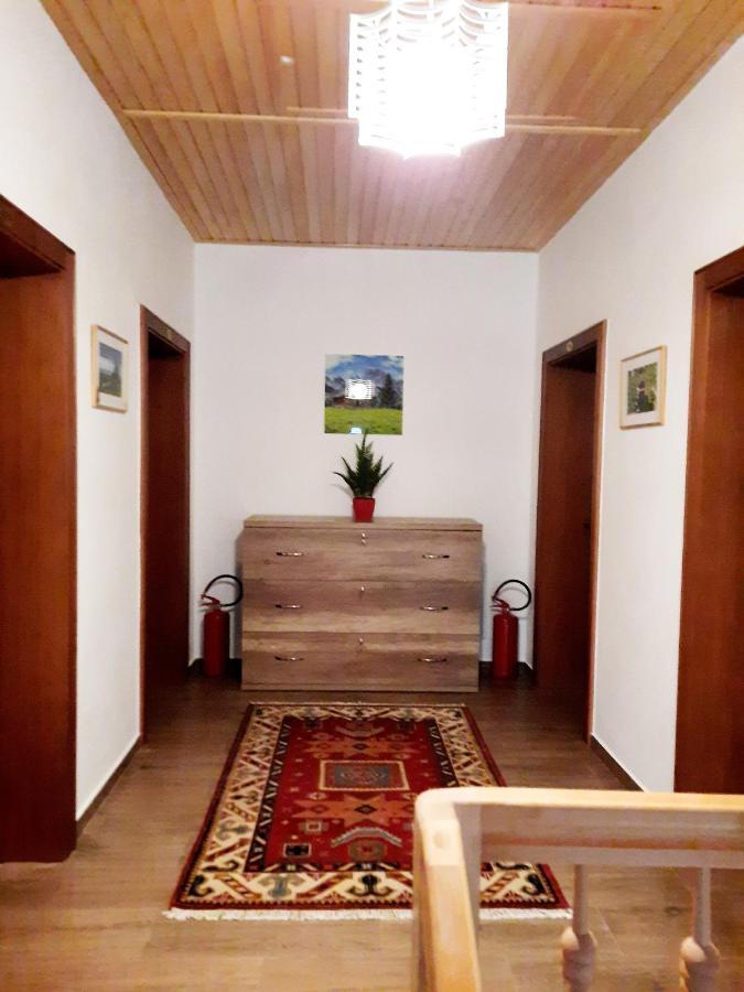 Vila Alexander B&B Вальбоне Екстер'єр фото
