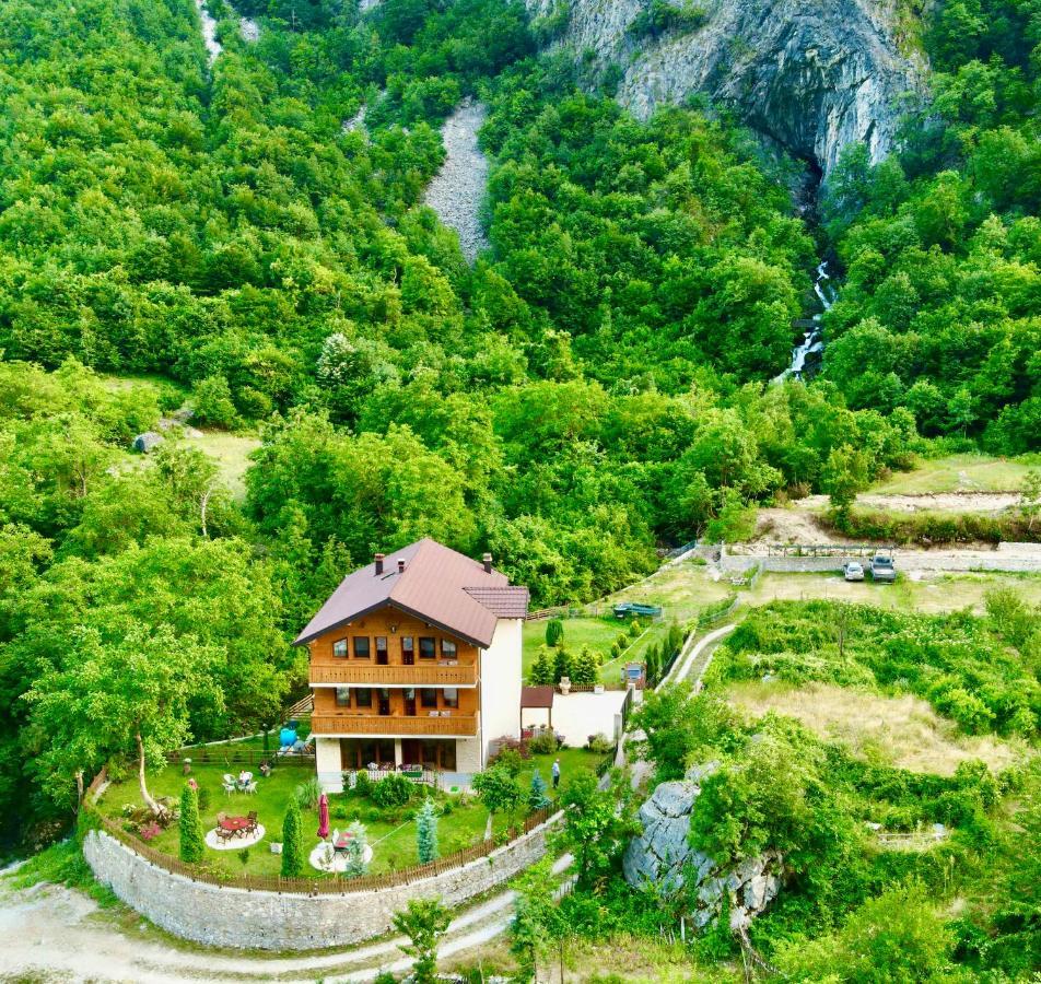 Vila Alexander B&B Вальбоне Екстер'єр фото