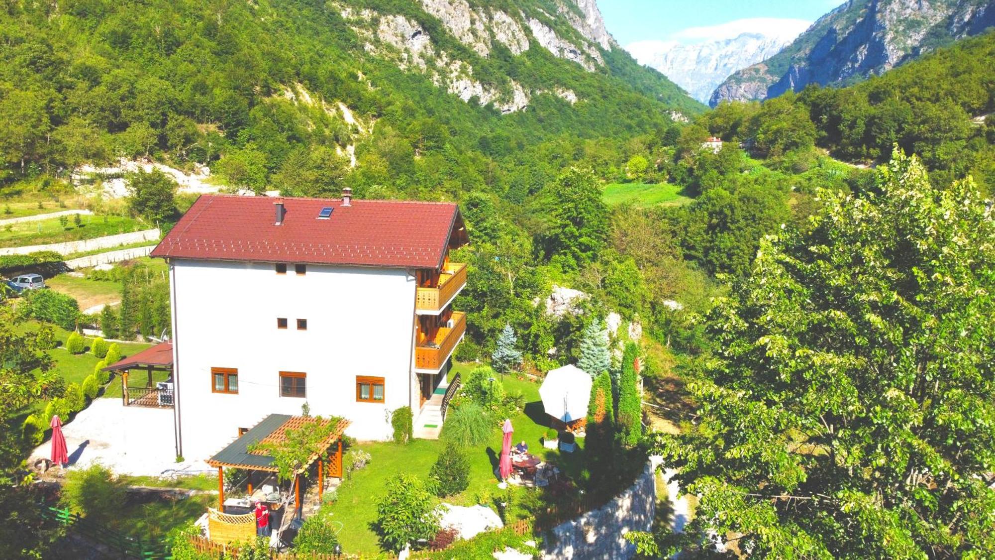 Vila Alexander B&B Вальбоне Екстер'єр фото