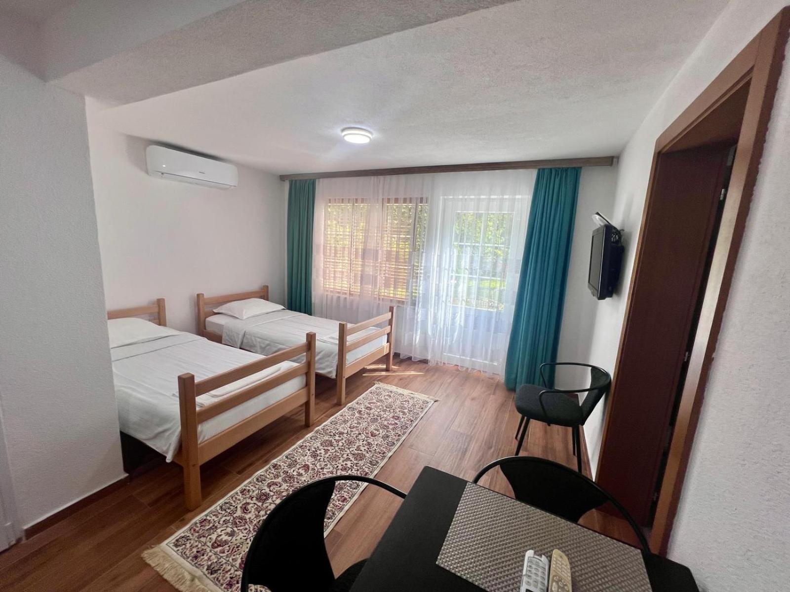 Vila Alexander B&B Вальбоне Екстер'єр фото