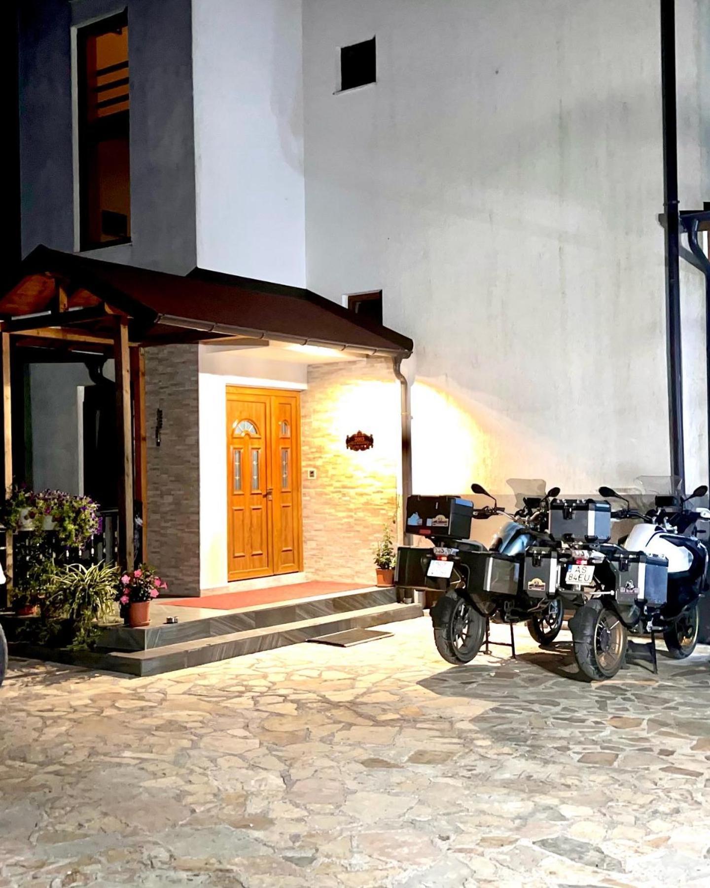 Vila Alexander B&B Вальбоне Екстер'єр фото